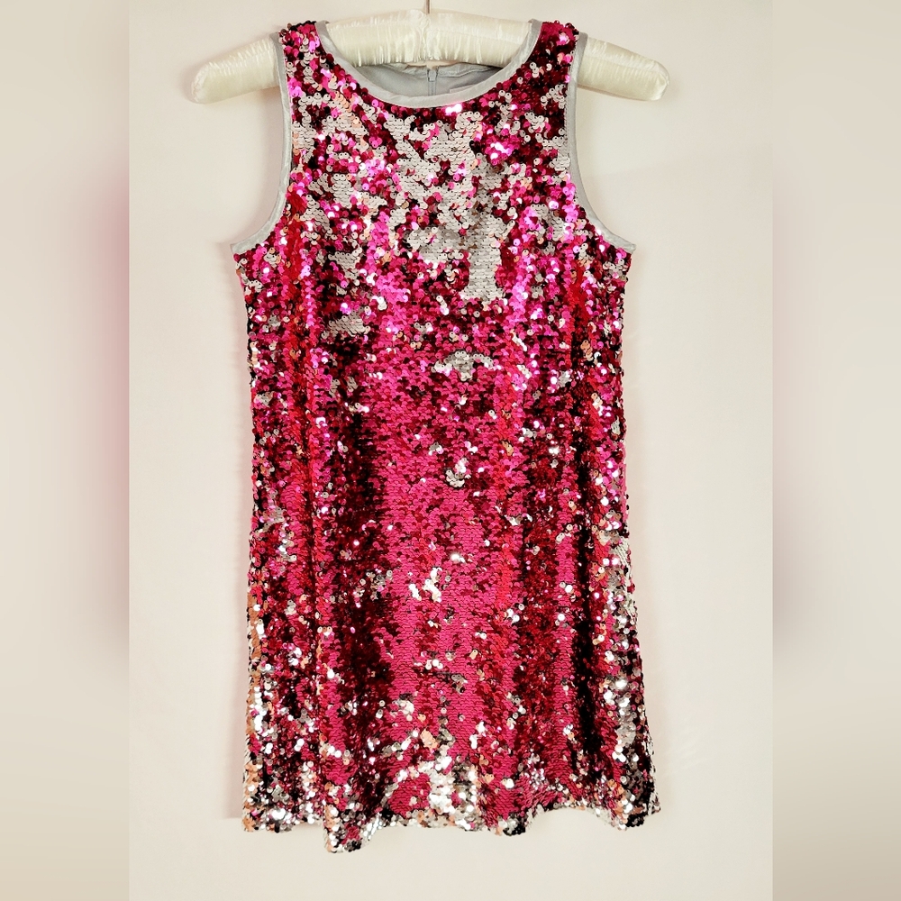 Sleeveless sequin dress